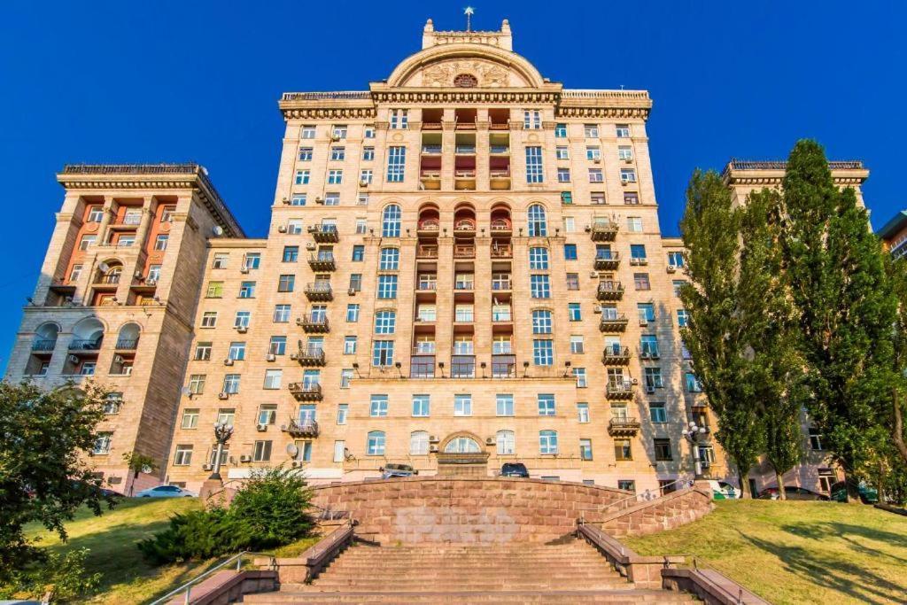 Апартаменти 3-Кімнатні, Метро Хрещатик 키예프 외부 사진